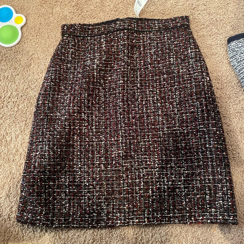 Ann Taylor Festive skirt